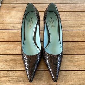 Coach Snakeskin Chocolate Brown Pumps 8.5